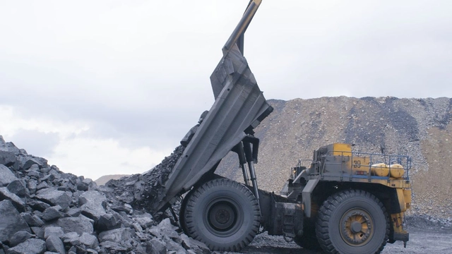 coal-indias-contribution-to-govt-exchequer-drops-2-point-2-pc-to-rs-9560-crore-in-aprmay